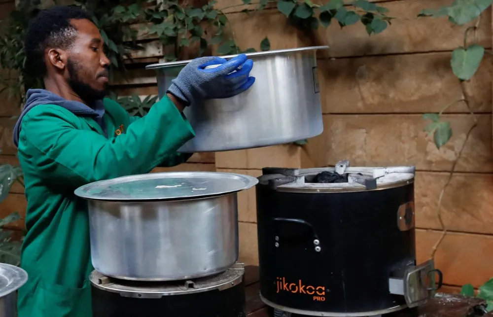 As pollution kills, Africa needs billions for climate-ready stoves